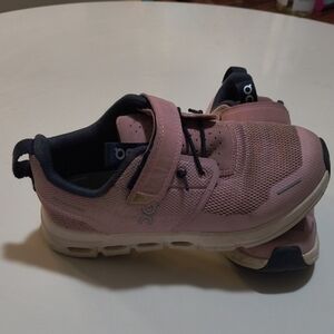 Kids Pink On cloud Shoes